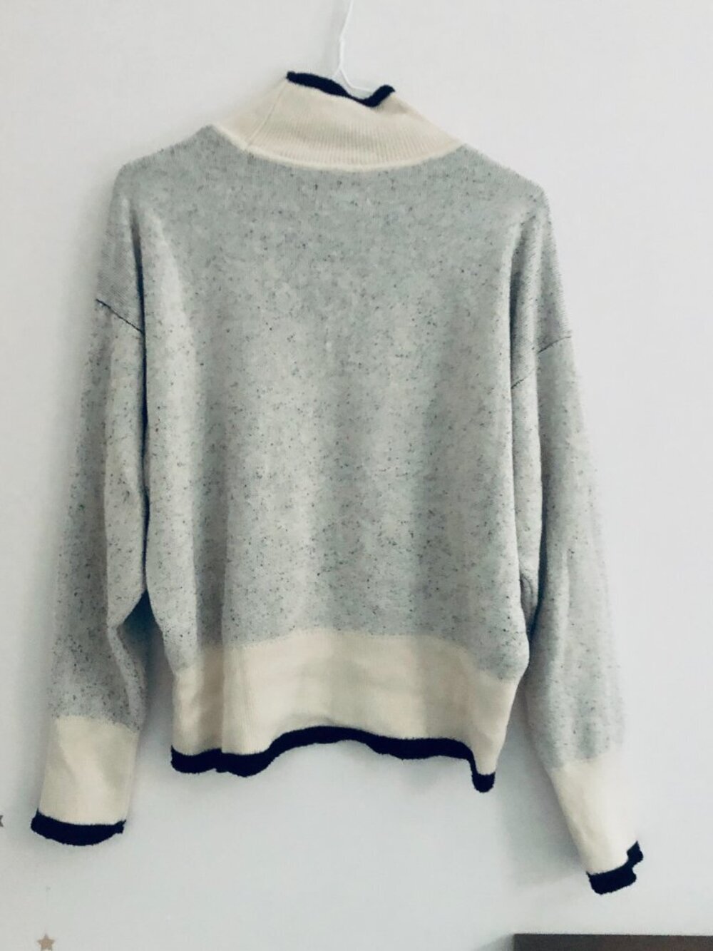Calvin Klein Jeans Knit Sweater Grey Cream Cropped Boxy Fit Logo Size L Large - Picture 2 of 6
